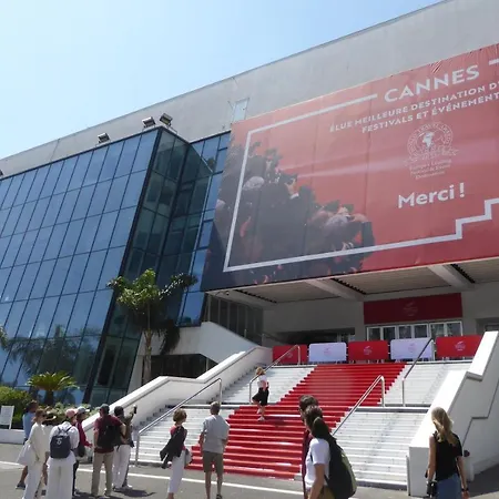 Apartment Holidays In Cannes - 2p - Wifi - Clim - Parking *